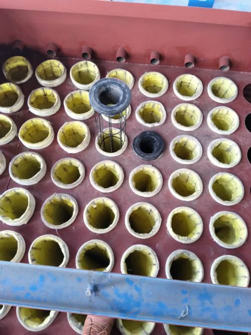 除尘布袋、骨架组装 除尘布袋、骨架组装